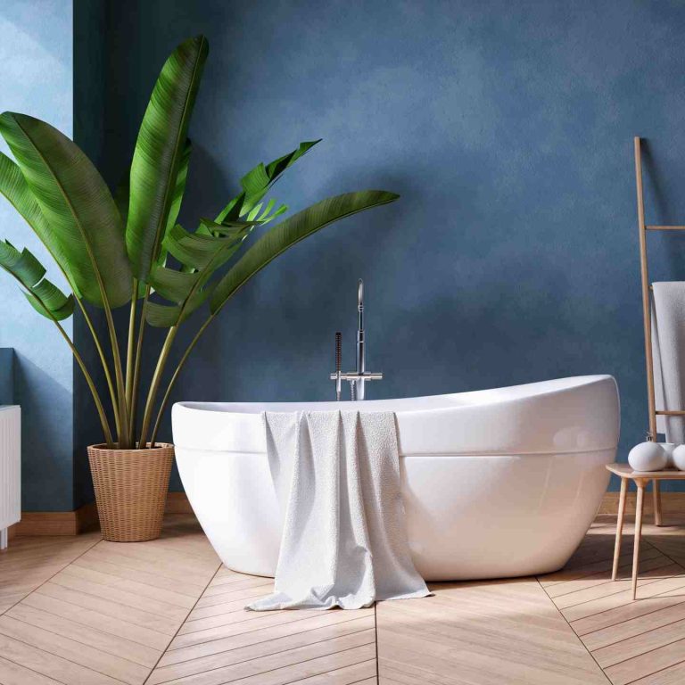 Baie luxoasa - Ce detalii implica amenajarea unei bai luxoase_Cada, planta decorativa